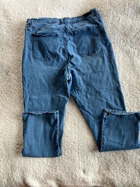 Lee Women's Boyfriend Jeans in Medium Blue